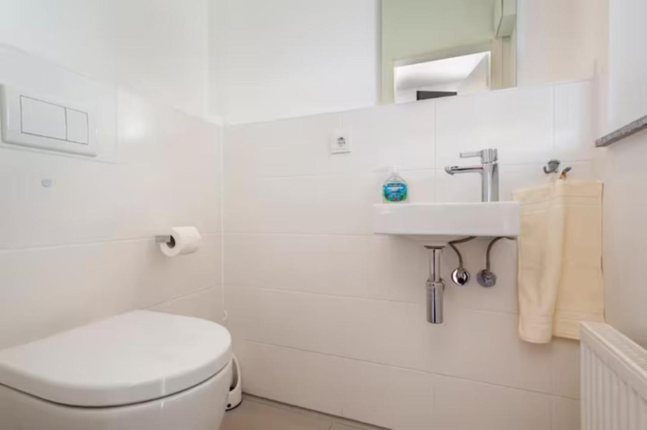 Beautiful Room With Balcony Direction To Messe Hanóver Exterior foto