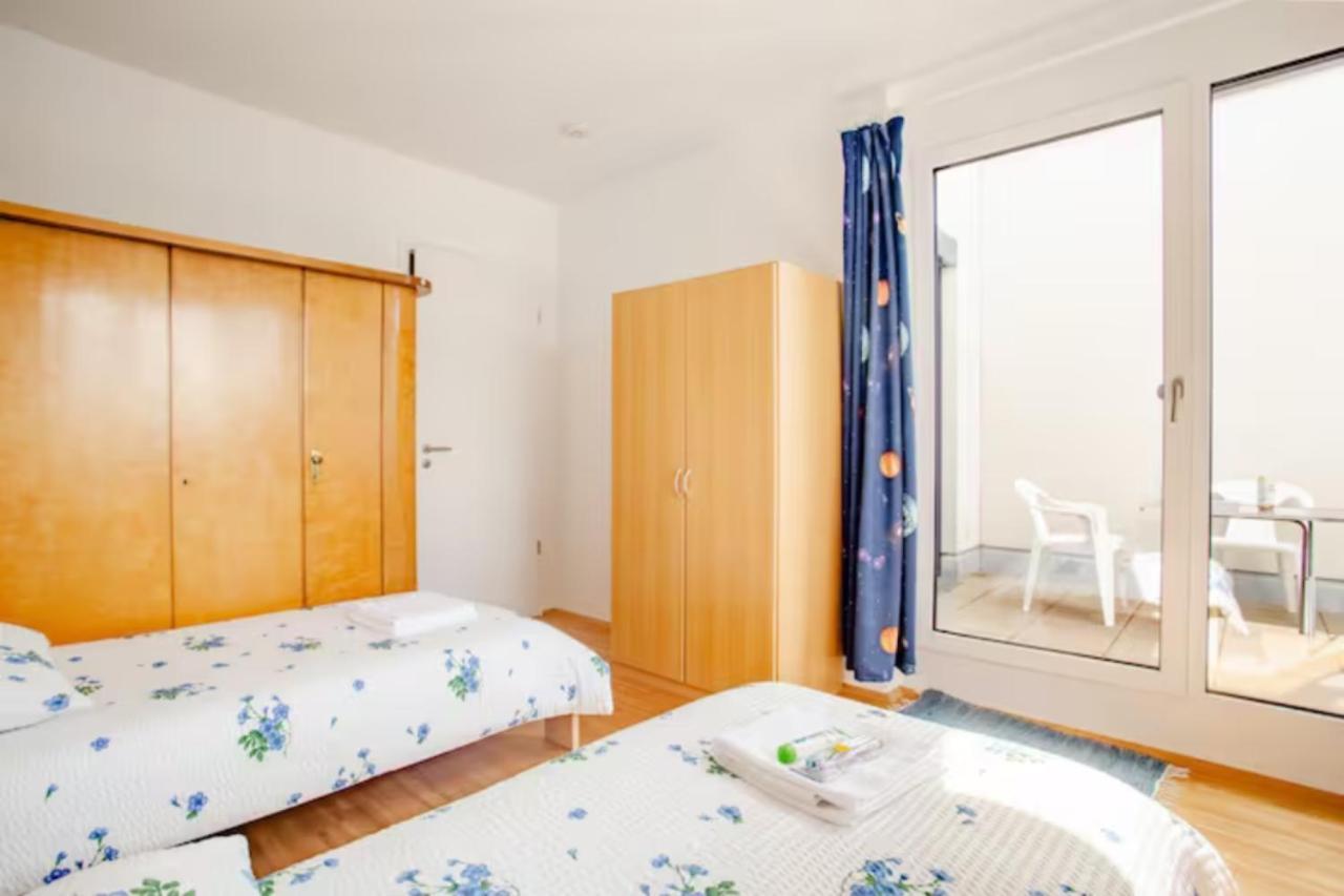 Beautiful Room With Balcony Direction To Messe Hanóver Exterior foto