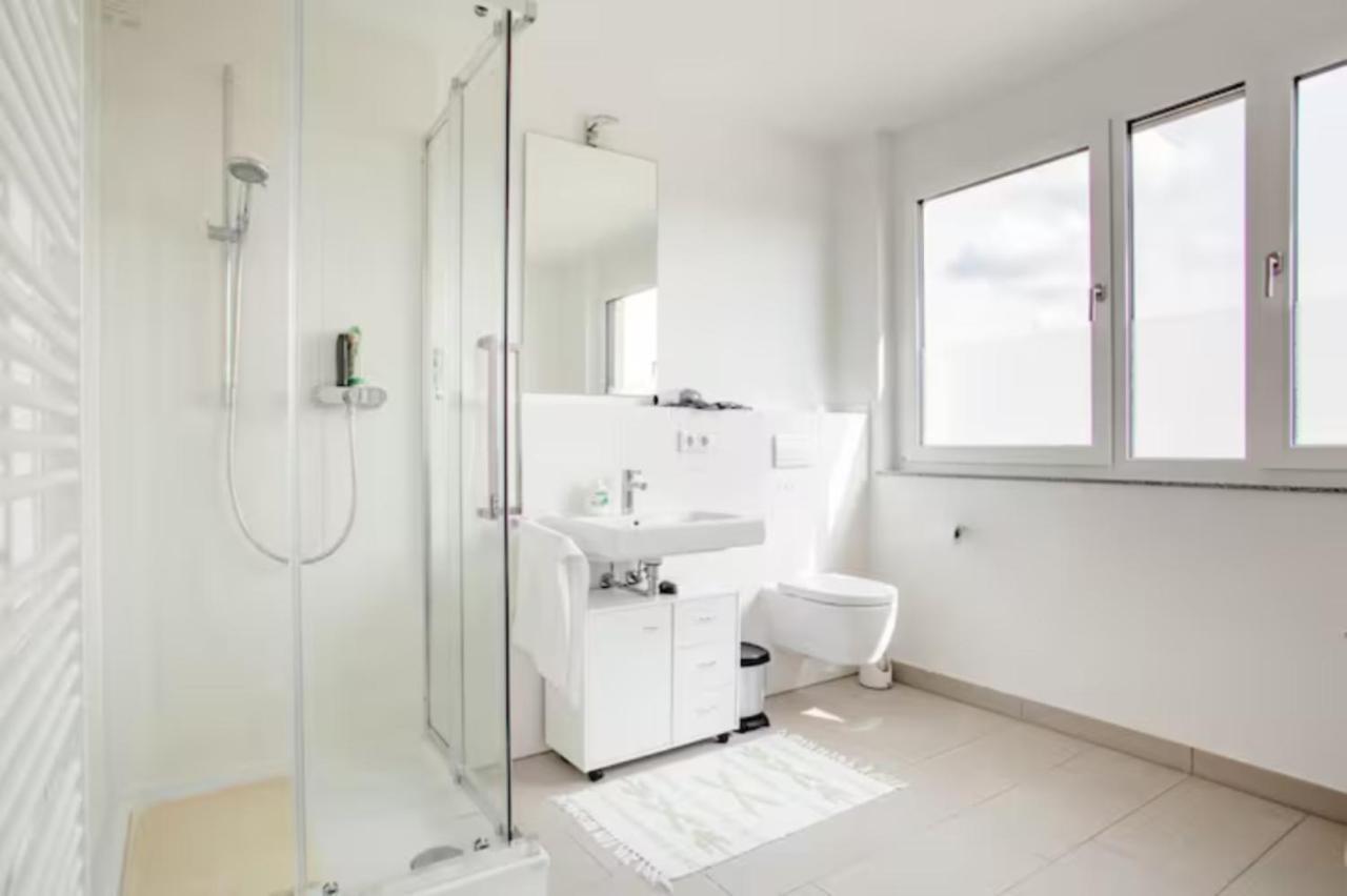 Beautiful Room With Balcony Direction To Messe Hanóver Exterior foto