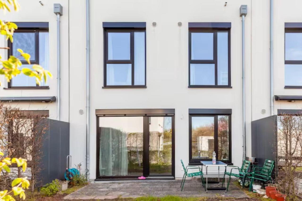 Beautiful Room With Balcony Direction To Messe Hanóver Exterior foto